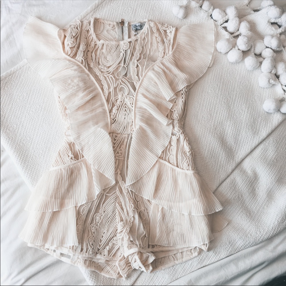 Beautiful cream pleated ruffle rope braid romper - Picture 2 of 8